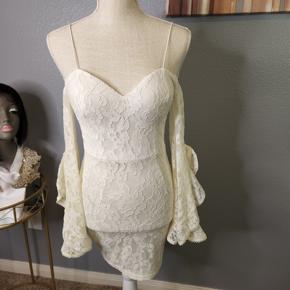 Fashion Nova Dresses Fashion Nova Xs White Lace Mid Dress Poshmark